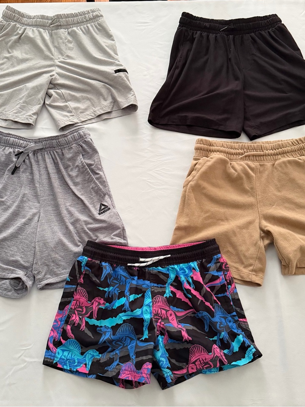 Lot of 5 mixed brand boys size M (8) shorts